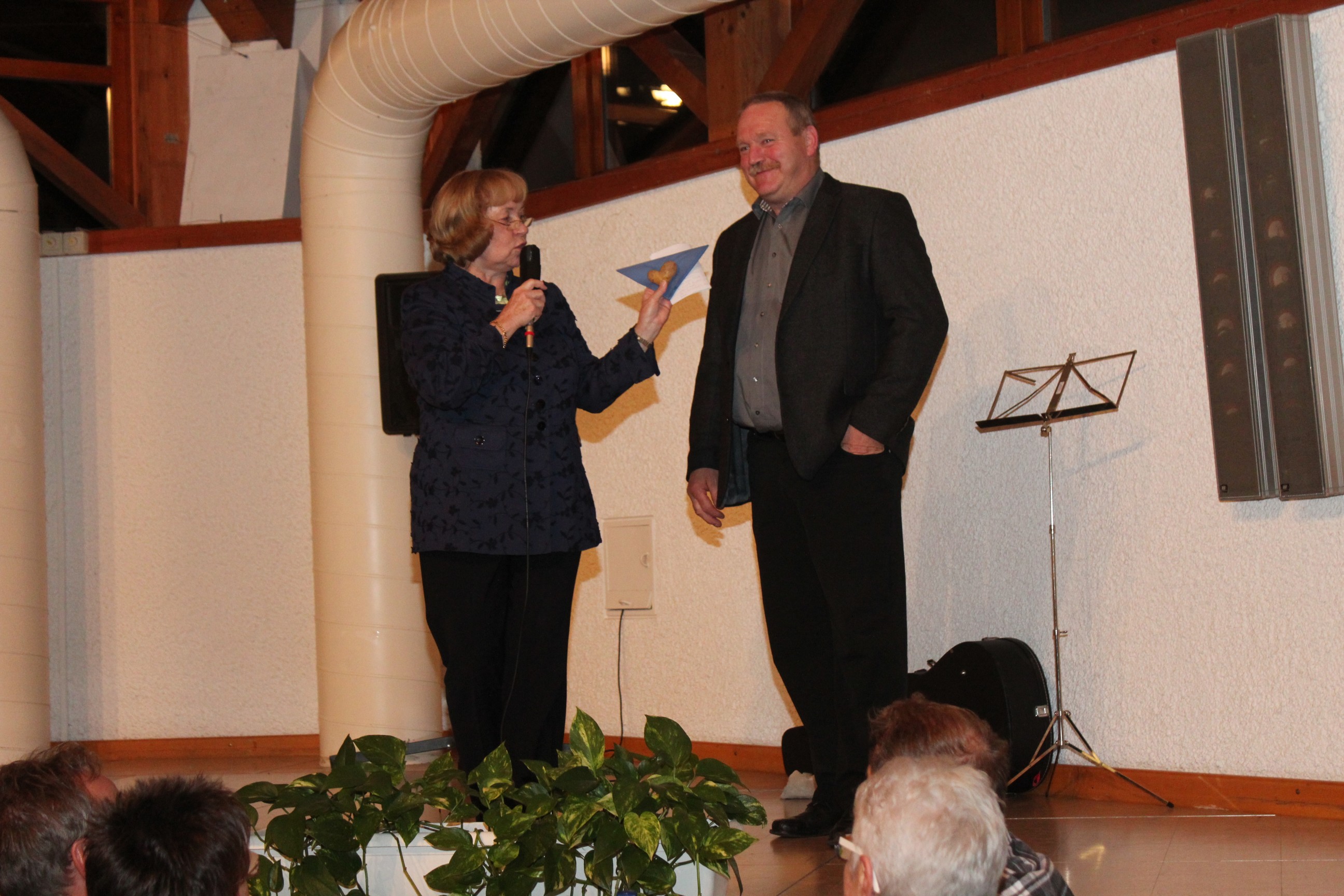 Frau Prof. Dr. Maria Bhmer und Herr Johannes Zehfu